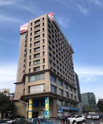 上海 闵行区 南方休闲广场.商务大厦 办公单元出租80-350㎡标椎交付 地铁1号线莲花路