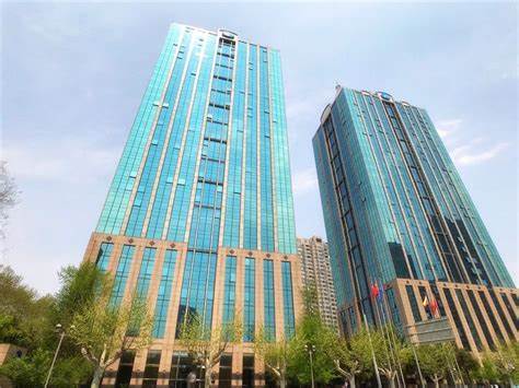 上海长宁区远东国际广场写字楼租售，A级办公楼，近地铁2/3/10号线