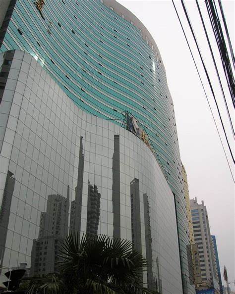 上海普陀区中期大厦写字楼租售，综合性的商办大楼，近地铁3号线