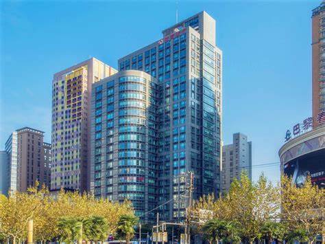 上海普陀区财富时代大厦写字楼租售，5a甲级品质，近地铁2/1/7号线