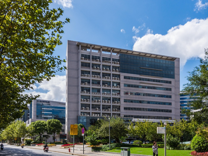 上海市浦东新区写字楼中融恒瑞国际大厦出租，商业设施完整，高档智能化写字楼