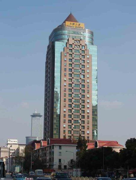 上海永华大厦写字楼租售，周边商业配套齐全、近地铁2/4/9号线