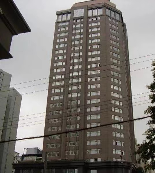 上海徐汇区工商大厦写字楼租售，地理位置优越，近地铁9号线打浦桥站，租金合理