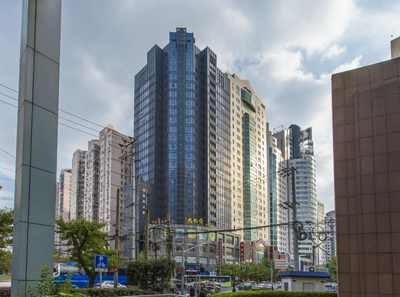 上海虹口区新能源大厦写字楼租售，位于虹口区中心位置，近地铁4/10号线