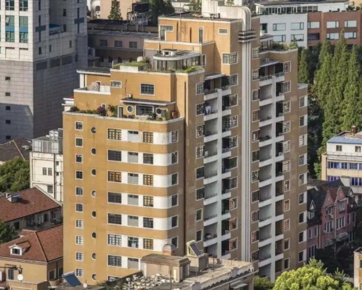 上海市黄浦区海兴公寓出售，位于上海市瑞金二路与肇家浜路交汇处