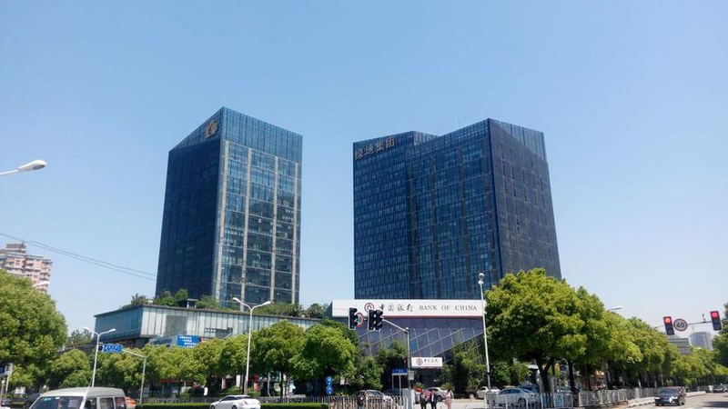 上海闵行区绿地蓝海大厦写字楼租售，近地铁9/10号线