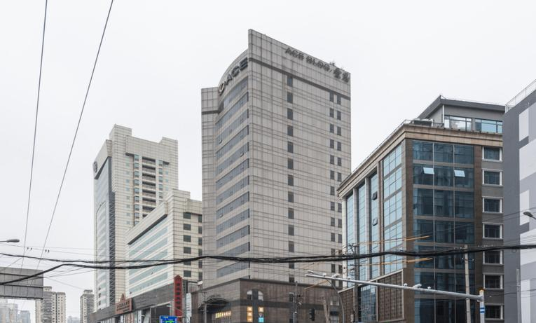 上海虹口区爱思大厦写字楼租售，空间设计合理，近地铁4号线、地铁10号线