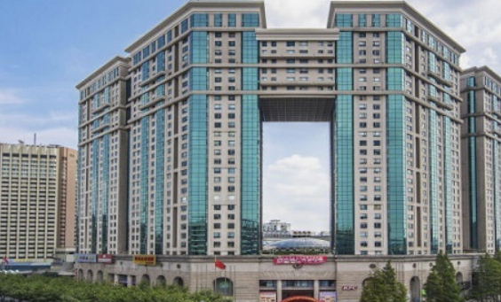 上海徐汇区光大会展中心写字楼租售、标准展馆、交通便利、酒店式公寓楼