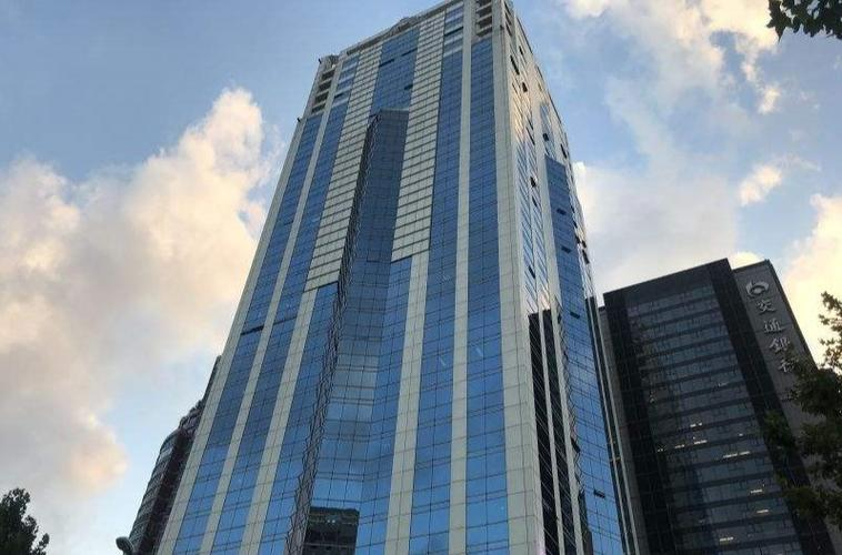 上海长宁区仲盛金融中心写字楼租售，近地铁2号线娄山关路站，3、4号线延安西路站