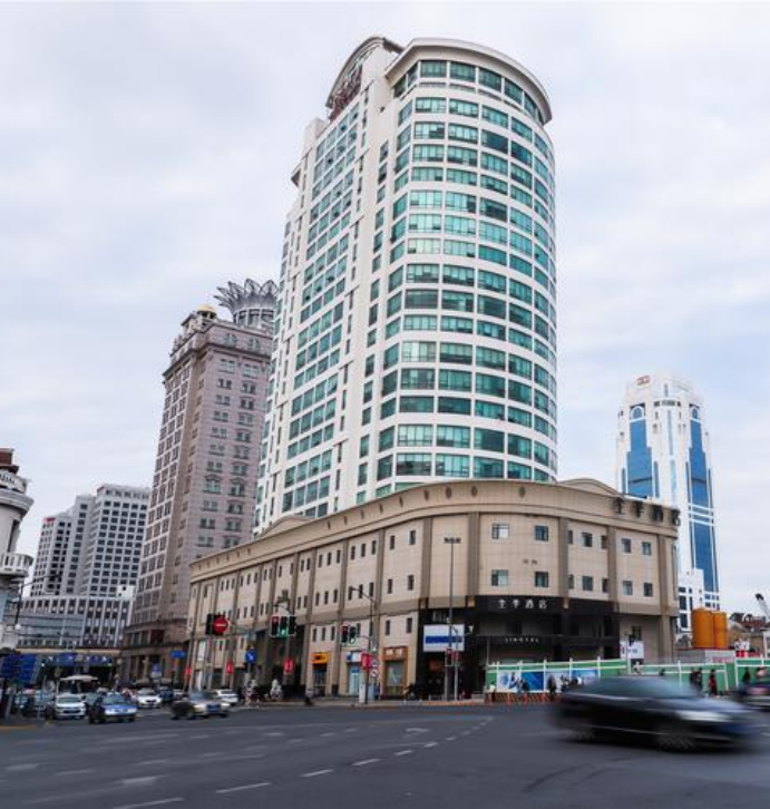 上海黄浦区新上海城市广场写字楼租售，四轨交汇，星级水准的智能型商业大厦