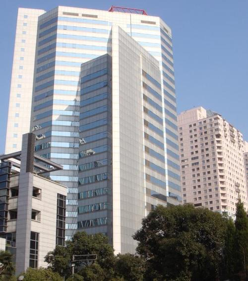 上海市徐汇区之俊大厦182㎡公寓出售，区域交通便捷，周边发展前景可观