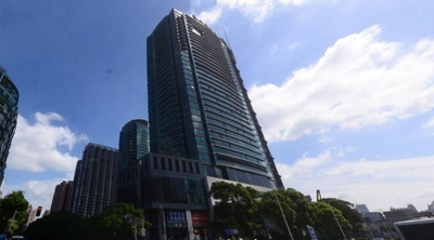 上海市浦东新区写字楼裕景国际商务广场出售，超大内庭花园，地理位置优越