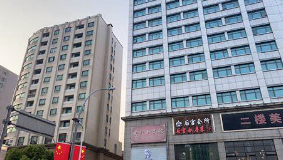 上海市静安区华瑞大厦37-84㎡公寓出售，商业版块中商业核心