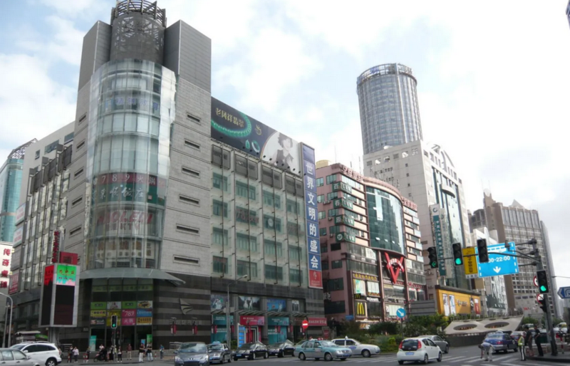 上海市浦东区时代里出售（福兴大厦），集商场/写字楼/住宅天台/花园/篮球场/健身房于一体的商务楼