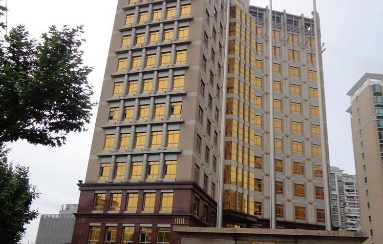 上海虹口区华联集团大厦写字楼租售，综合性办公楼，毗邻外滩金融街