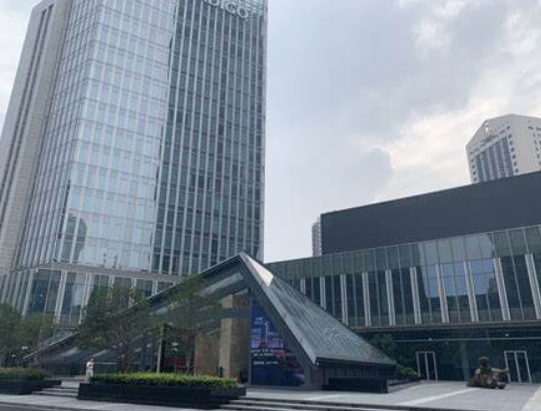 上海市静安区长安天御53-54㎡公寓出售，紧临苏州河，地理位置得天独厚