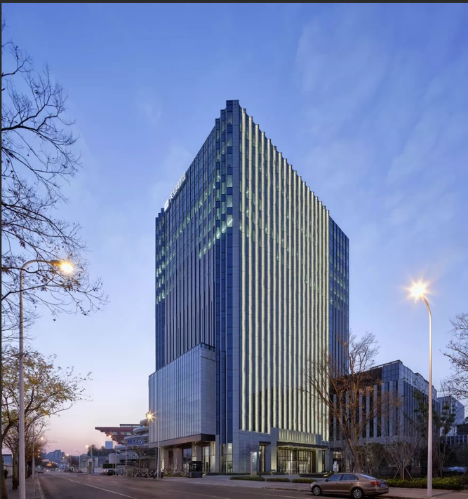 上海黄浦区天安中心写字楼租售，磁悬浮列车，地铁1/2/8号线