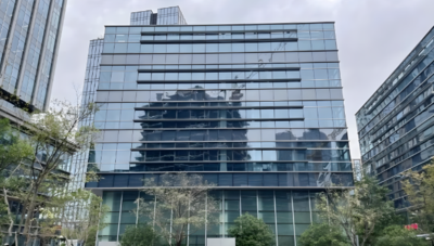 上海市闵行区莘庄中心独栋出售，春申湖畔，仅一个小目标的商办独栋，尽享生态景观办公氛围