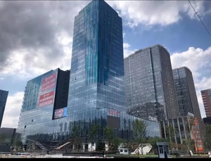 上海市闵行七莘红点城出租，办公综合性商务广场，12号线七莘路站，精装办公室出租