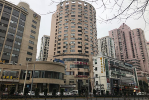 上海市杨浦区汇海上钱潮63-139㎡（五环大厦）公寓出售，黄金位置，交通相当方便