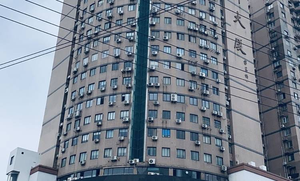 上海市杨浦区汇国科大厦公寓出售139㎡，项目交通网络十分发达，紧靠内环