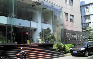 上海市长宁区新虹桥捷运大厦135-177㎡公寓出售，周边环绕众多公交线路，交通发达，地理位置优越