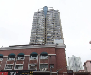 上海杨浦黄兴广场公寓出售交通便利，位于城市副中心五角场商圈，人才聚集发展前景十分优越。