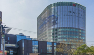 上海长宁区古北国际财富中心写字楼租售、近地铁10号线伊犁路站、租金合理、装修现代