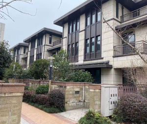 上海市嘉定区中茂世纪写字楼出售，集别墅式办公，酒店式公寓（LOFT）、精品酒店，多元商业四大业态为一体。